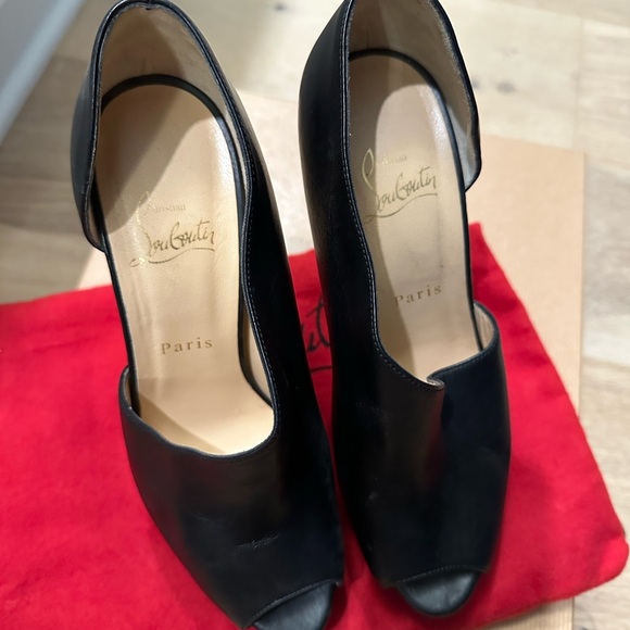 Authentic black CL. Excellent condition. - Picture 5 of 5